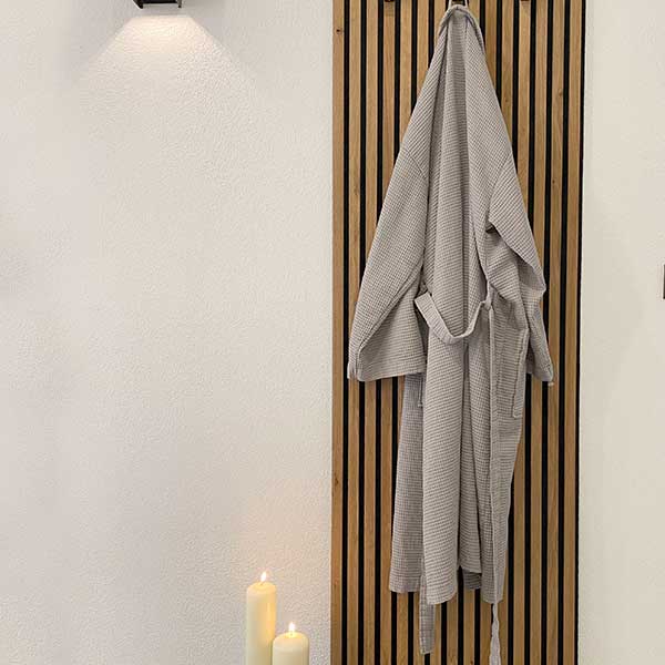 Blog_Unterschiedliche-Materialien Blog_Unterschiedliche-Materialien-Bademantel